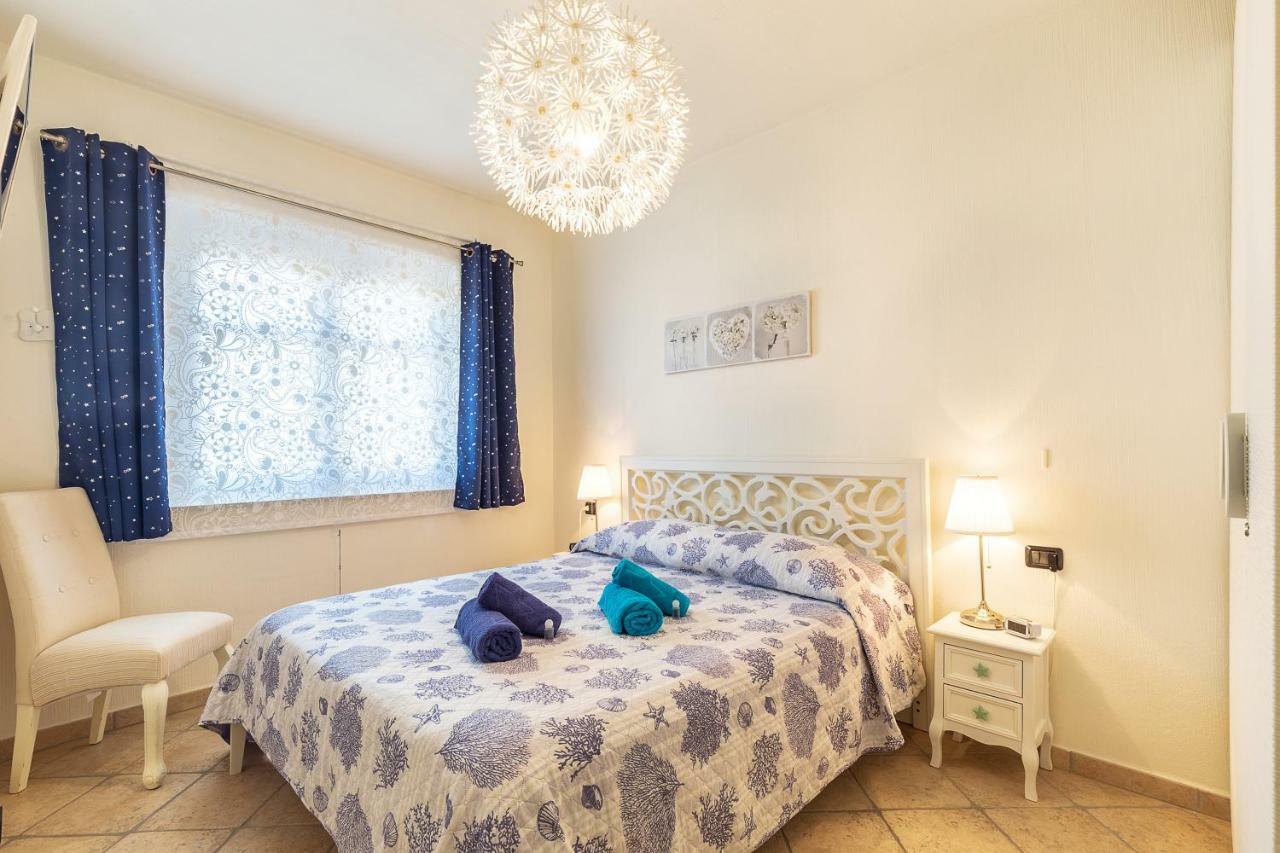 Casa Vacanze Pedras Santa Maria Navarrese Eksteriør billede
